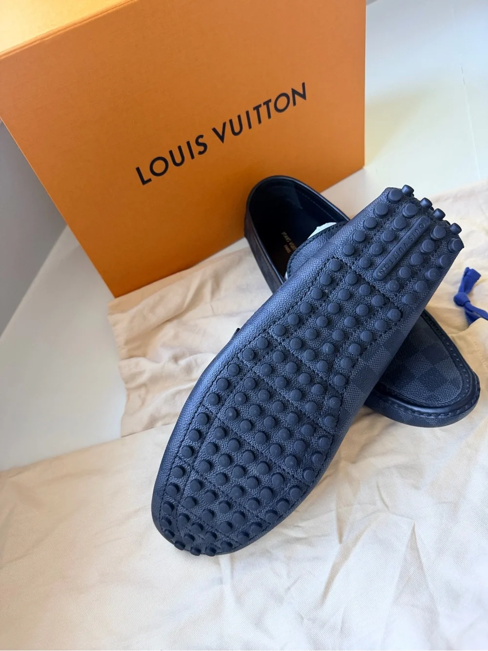 Louis Vuitton Men’s Hockenheim Moccasin Loafer in DAMIER Graphite in excellent